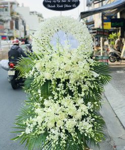 VÒNG HOA GIÃ TỪ